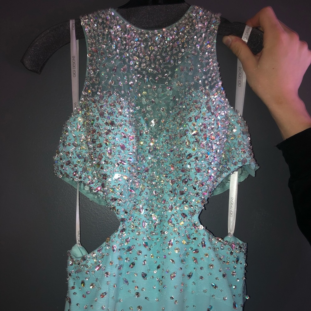 Gorgeous blue prom dress with a little green tint
